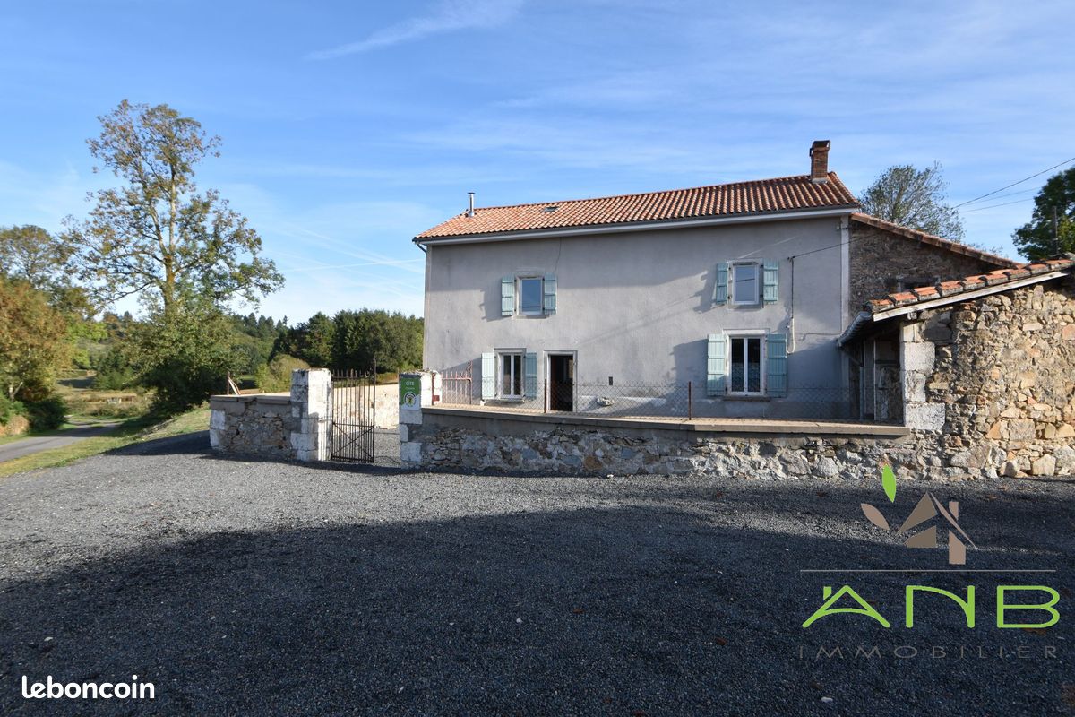 Maison 4 pièces 142 m² · à Roussines · 142 m² · 149 900 €