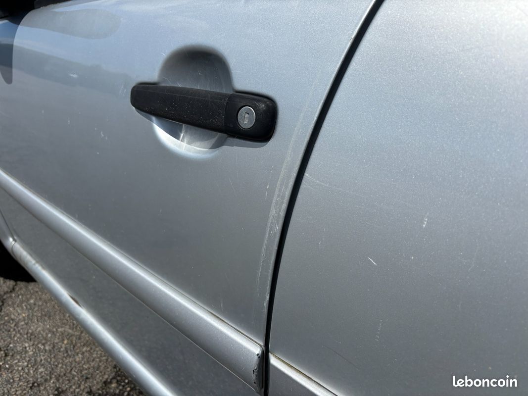 CITROEN C3 C3 1.4i 73ch Tic Tac CLIM/DISTRI NEUVE/PNEUS AR NEUFS (image 33)