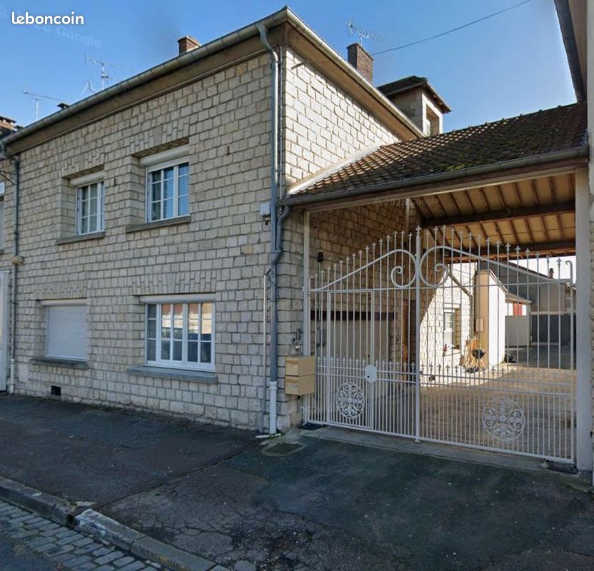 Appartement 6 pièces 164 m² · à Brienne-le-Château · 164 m² · 850 €