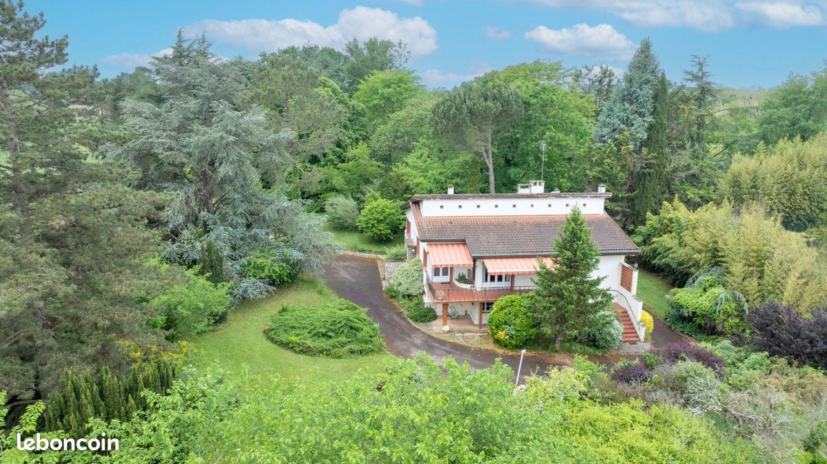 Maison 9 pièces 278 m² · à Eauze · 278 m² · 249 900 €