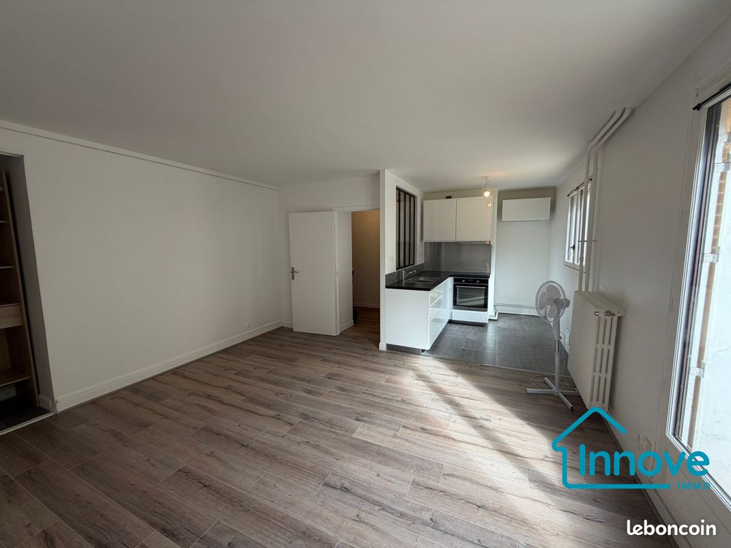 Appartement 1 pièce 34 m² · à Versailles · 34 m² · 903 €/mois