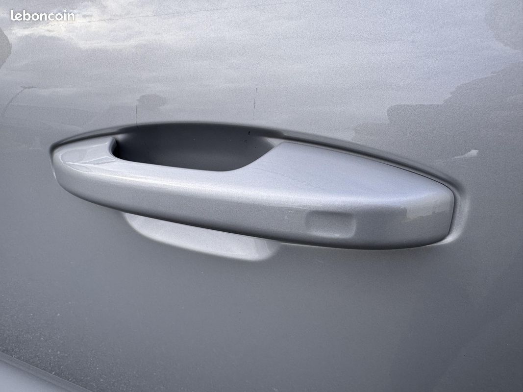 VOLVO XC40 B3 163 ch DCT7 Ultra (image 7)