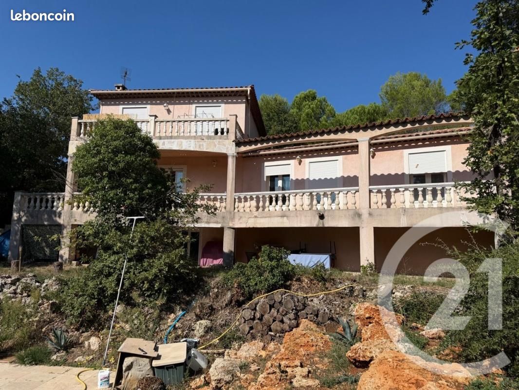 Maison 6 pièces 150 m² · à Forcalqueiret · 150 m² · 550 000 €