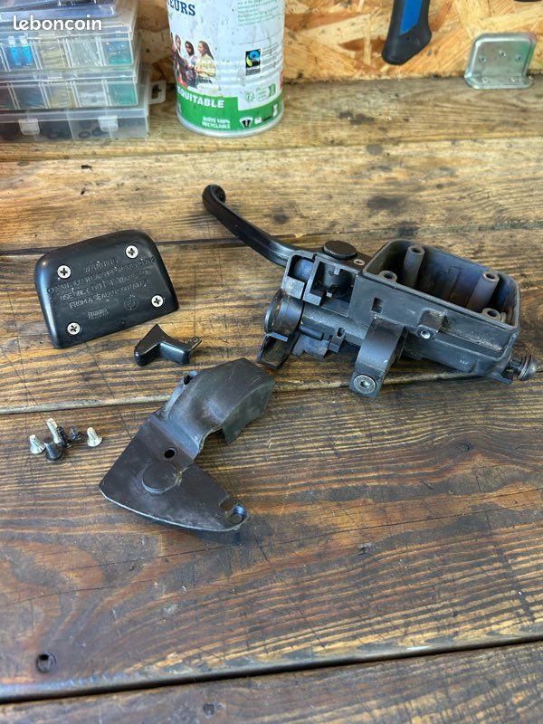 Maître cylindre embrayage bmw rt (image 2)