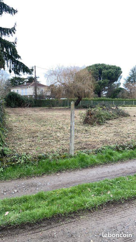 Terrain constructible viabilisé 1000m2 · à Villecomtal-sur-Arros · 25 000 €