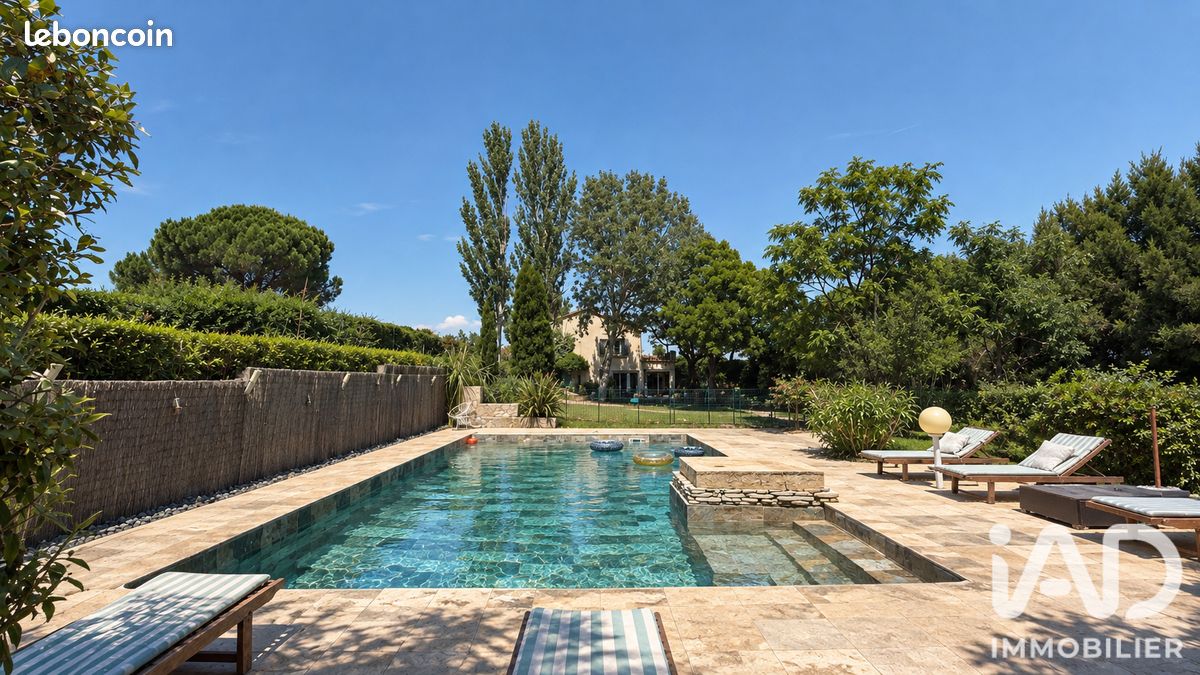 Maison 9 pièces 350 m² · à Margon · 350 m² · 850 000 €