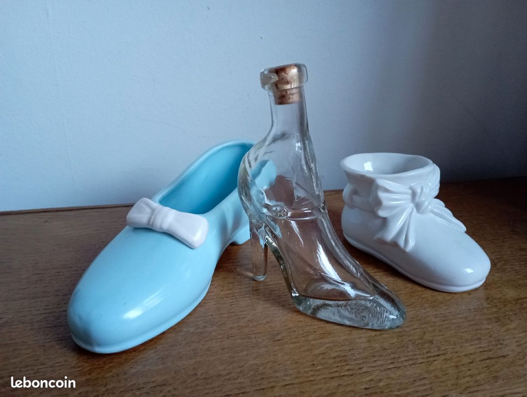 3 ravissants bibelots chaussures vintage (image 1)