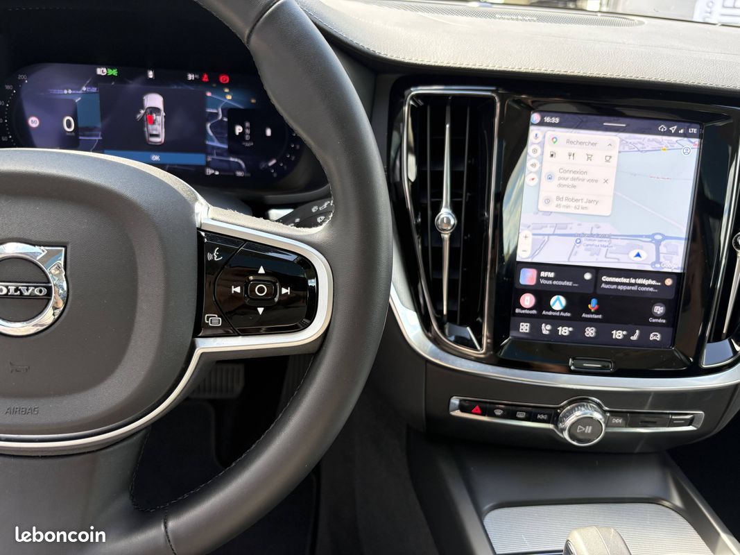 VOLVO V60 Micro hybride essence B4 197 ch DCT7 Ultra Style Dark (image 27)
