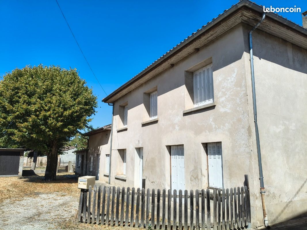 Maison 7 pièces 197 m² · à Hostun · 197 m² · 195 000 €