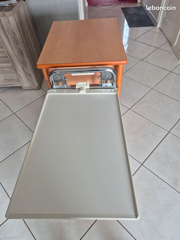 Table handicapée (image 3)