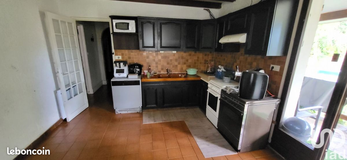 Propriété 12 pièces 190 m² - Aigre 16140 (image principale 4)