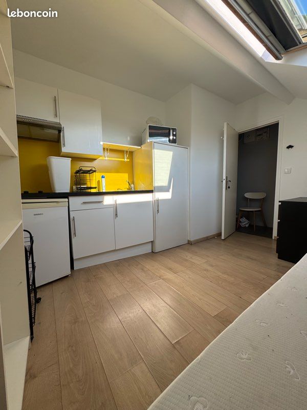 Appartement 1 pièce 9 m² · à Lille · 9 m² · 330 €/mois