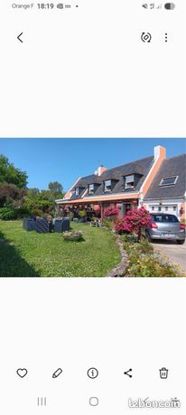 URGENT :900 000 10 pieces-225M2-Locmaria. Rare-Proche des Grands sables. Maison+2 logements attenants