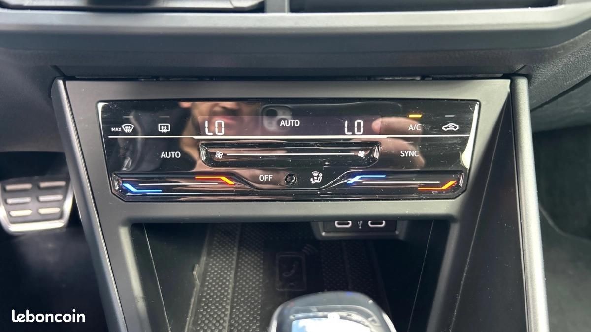 Volkswagen Taigo 1.0 TSI 110 DSG-7 R-Line / Digital Cockpit et caméra de recul (image 21)
