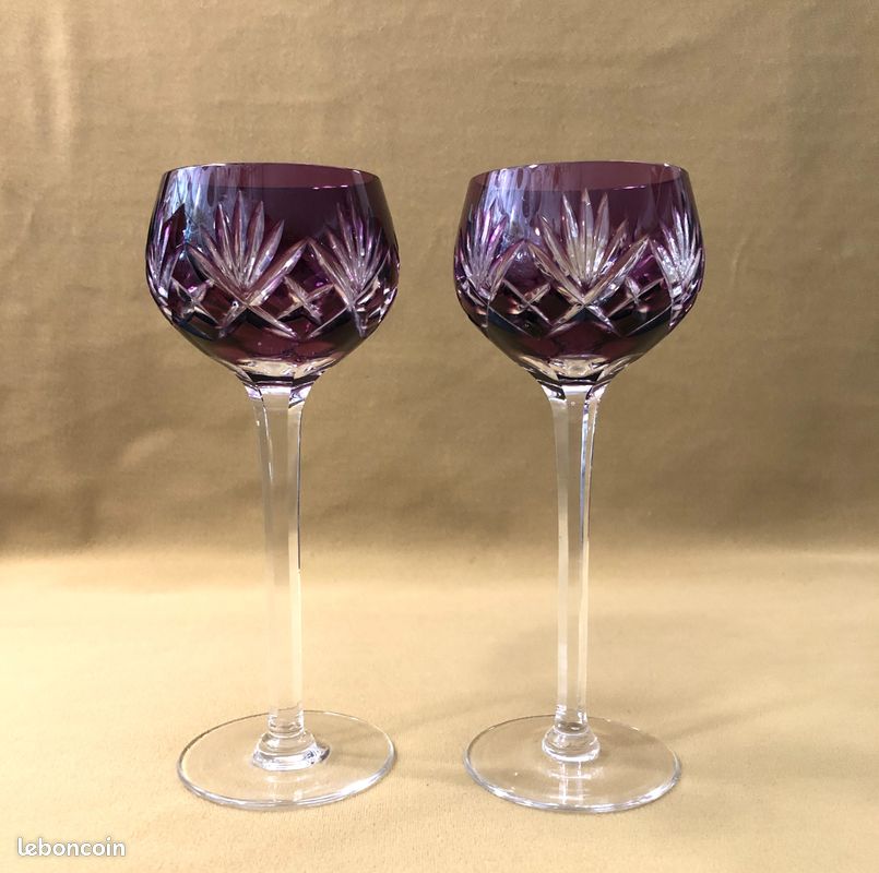 2 ANCIENS VERRES A VIN COULEUR ROEMER CRISTAL ROUGE AMETHYSTE BELLE