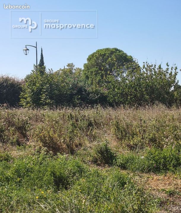 Terrain 753 m² · à Althen-des-Paluds · 175 000 €