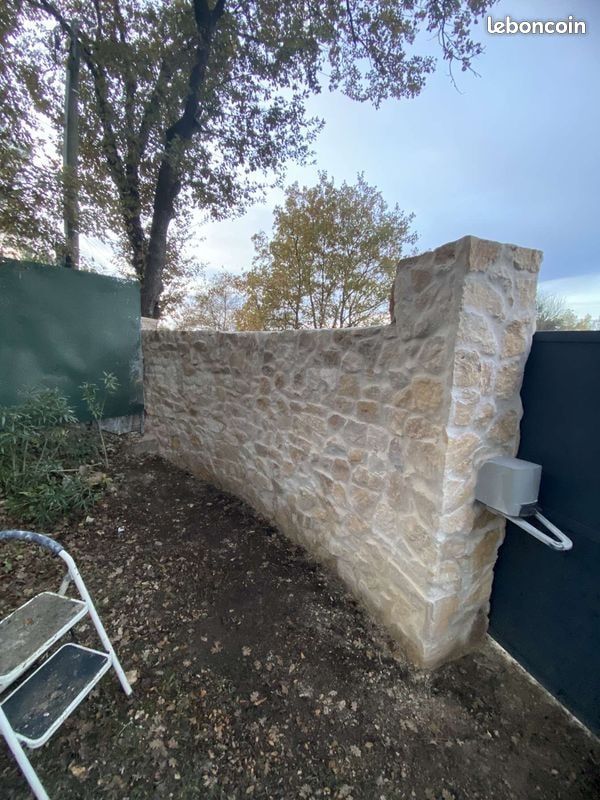 Mur en pierre sèche multicolore (image 8)