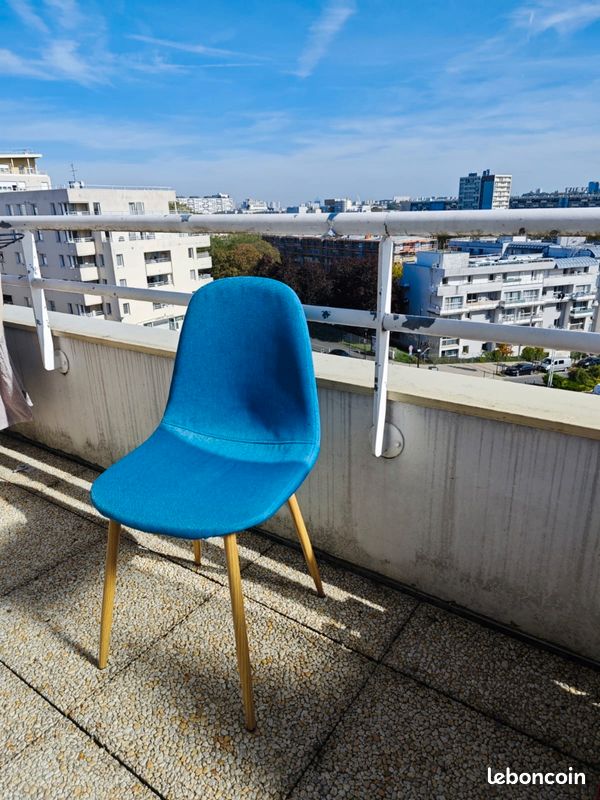 Lot de 2 chaises en excellent état (image 3)