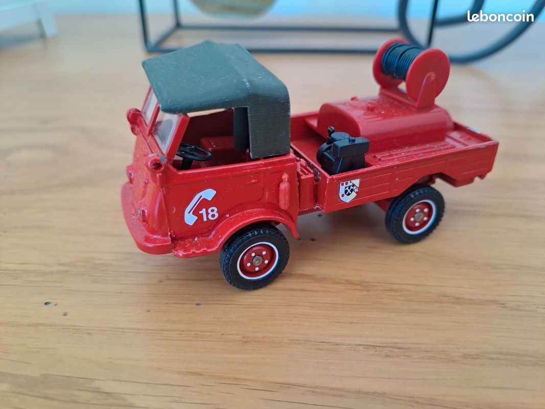 215 Solido Renault 4x4 tous terrains gendarmerie coffret - Collection