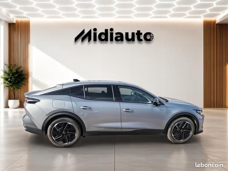 Peugeot 408 PHEV 225ch Allure Pack e-EAT8 (image 8)