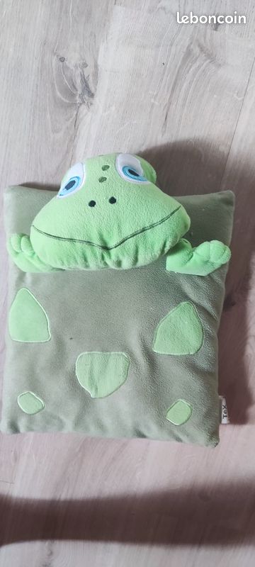 Coussin décoratif grenouille pour enfants (image 1)