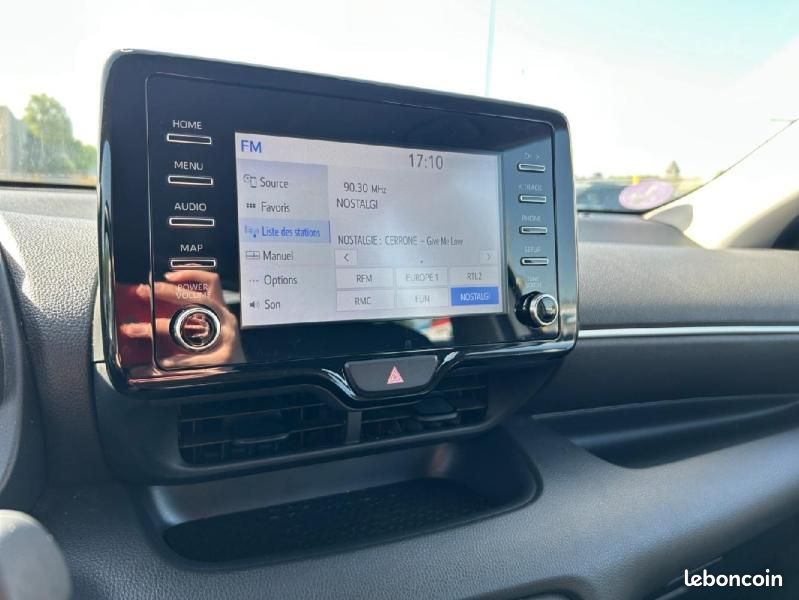 Toyota Yaris 116h Dynamic Business 5p + Programme Beyond Zero Academy MY22 (image 25)