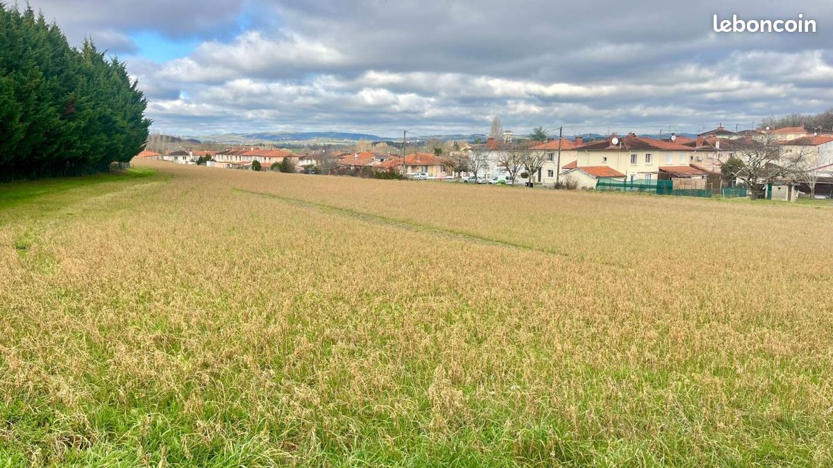 Terrain 16 716 m² Saint Benoit De Carmaux · à Saint-Benoît-de-Carmaux · 271 000 €