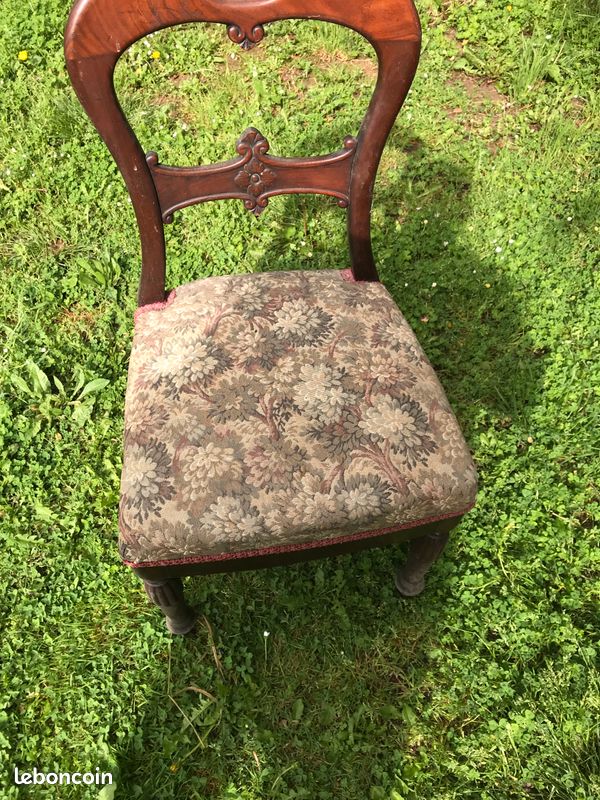 Chaise ancienne (image 1)
