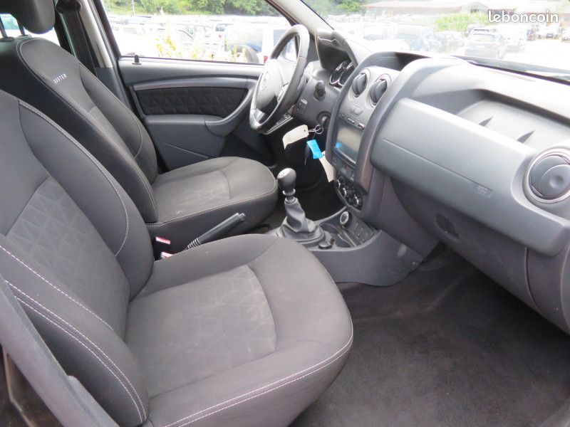 Dacia DUSTER 1.5 DCI 110CH PRESTIGE 4X4 (image 9)