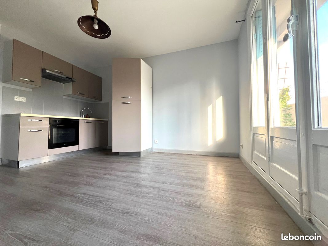Appartement 3 pièces 43 m² · à Grenoble · 43 m² · 120 000 €
