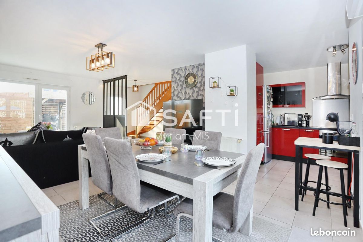 Maison 4 pièces 100 m² · à Saint-Jacques-de-la-Lande · 100 m² · 398 000 €