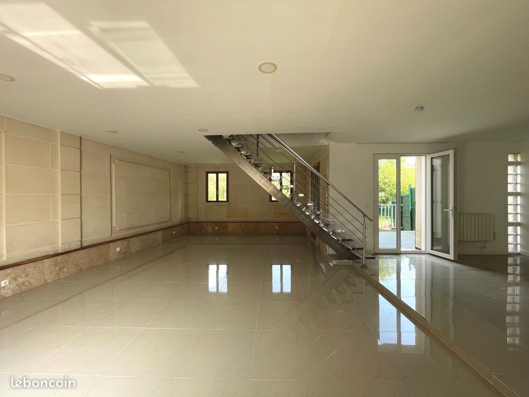 Maison 5 pièces 126 m² · à Senlis · 126 m² · 1 700 €/mois