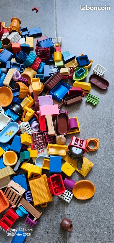 Gros lot pièces détachées playmobil paniers ,caisses etc beg (image 2)