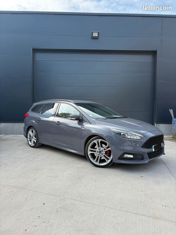 Ford focus 2.0 tdci 185cv st (image 2)