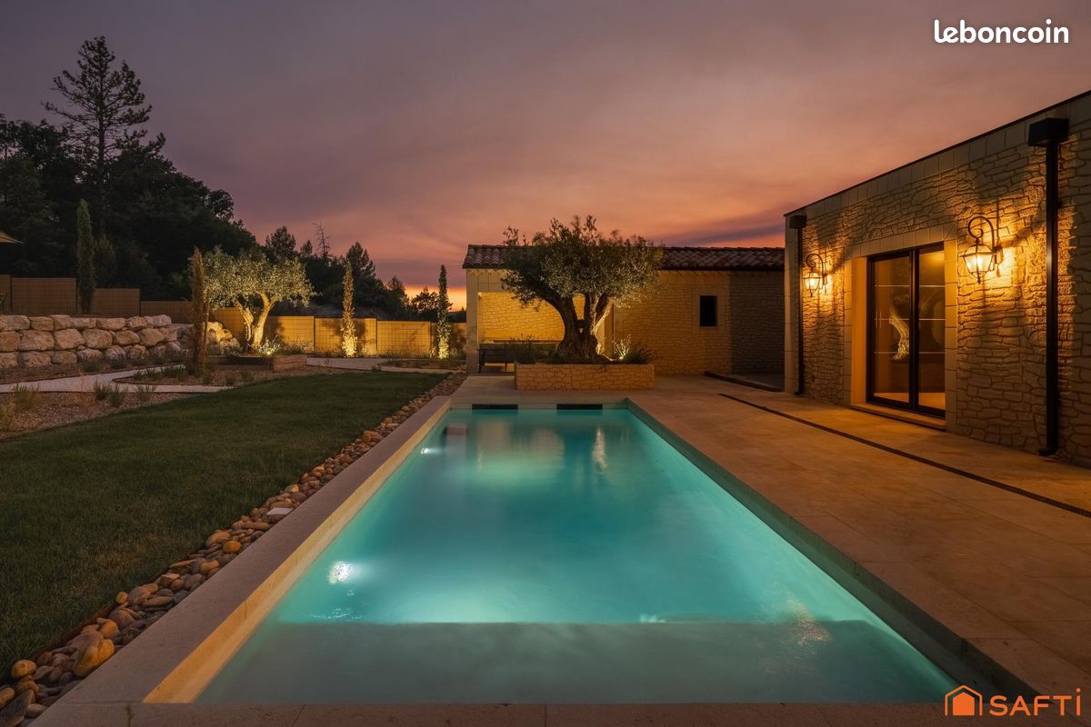Maison 5 pièces 160 m² · à Saint-Saturnin-lès-Apt · 160 m² · 871 500 €