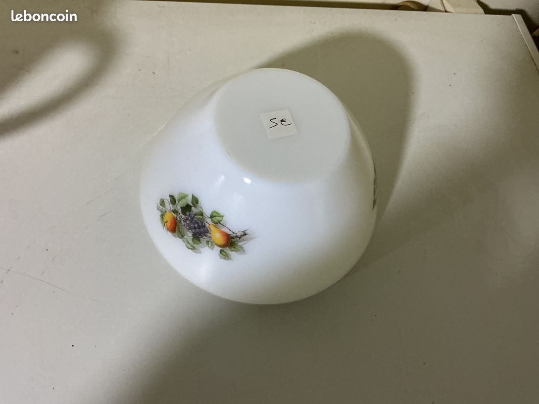 Saladier / Plat Rond En Verre Arcopal - Motif Fruits D'Automne, 22,3 Cm, Vintage