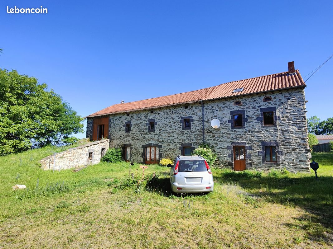 Maison 7 pièces 292 m² · à La Chapelle-Laurent · 292 m² · 330 000 €
