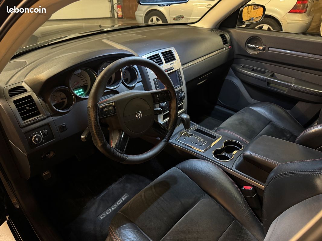 Dodge Charger SRT8 – V8 6.1L 431ch (image 6)