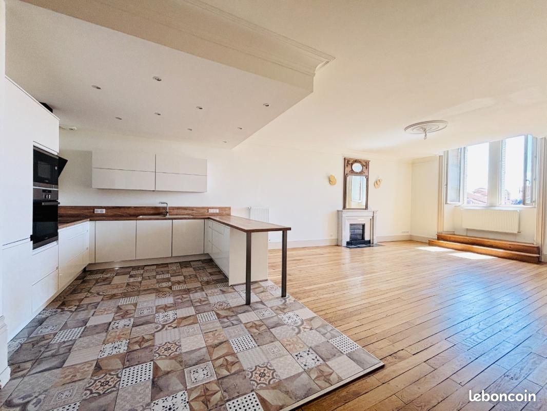 Appartement 5 pièces 106 m² · à Roanne · 106 m² · 180 000 €
