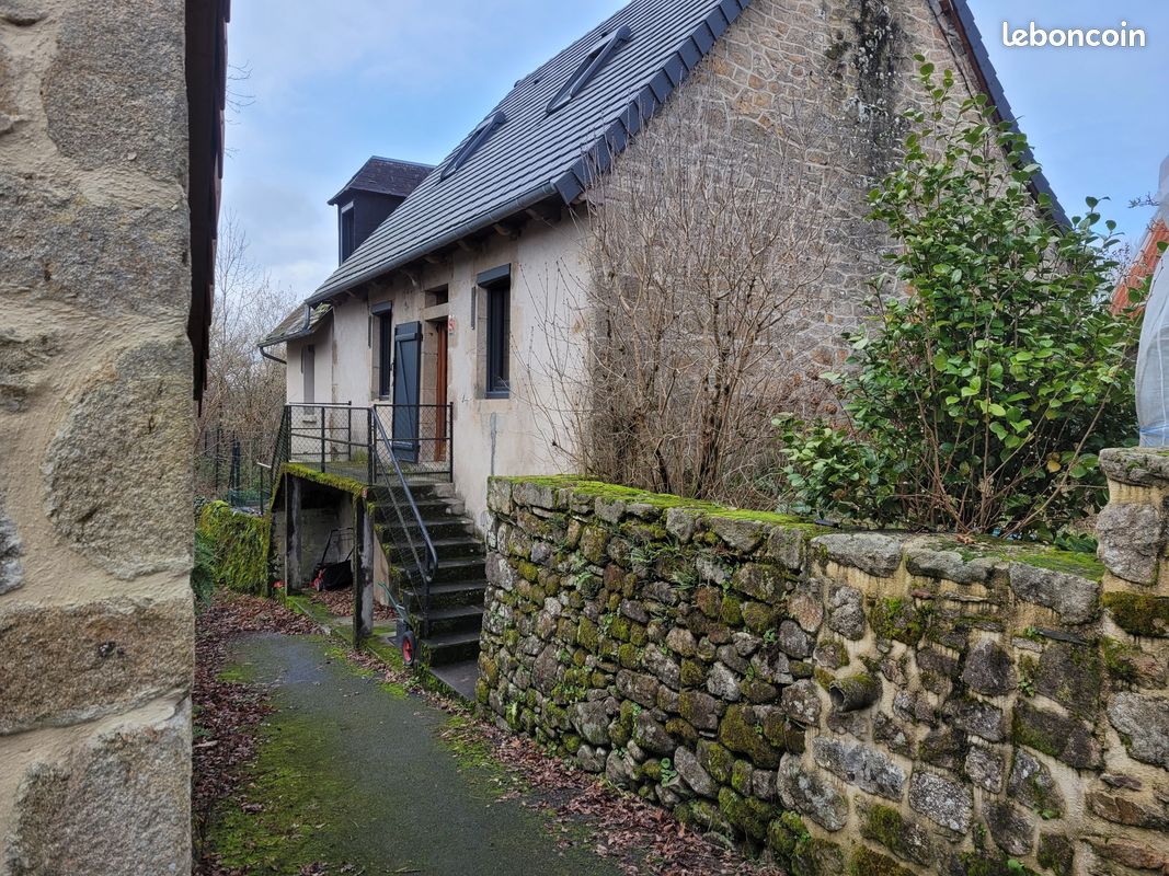 Maison 4 pièces 86 m² · à Saint-Martin-la-Méanne · 86 m² · 25 000 €