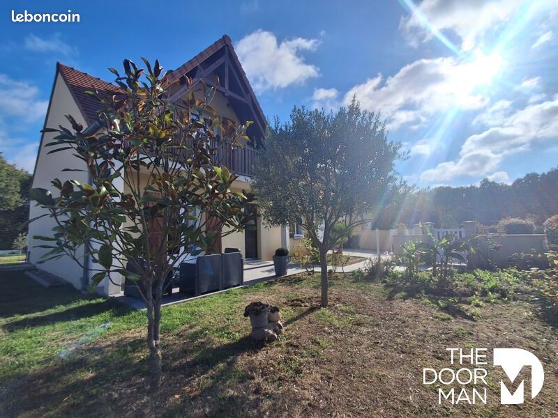 Maison 8 pièces 135 m² · à Lèves · 135 m² · 359 000 €