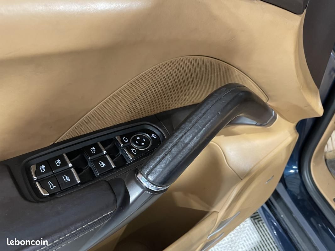 Porsche Cayenne GTS V8 4.2 420CH -TOIT OUVRANT-CAMERA DE RECUL-GARANTIE 12 MOIS- (image 17)