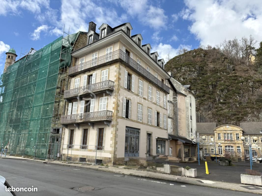 Immeuble 600 m² · à La Bourboule · 600 m² · 315 000 €