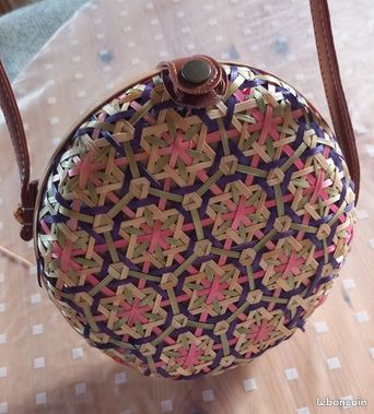 Petit sac à main original. Neuf (image 1)
