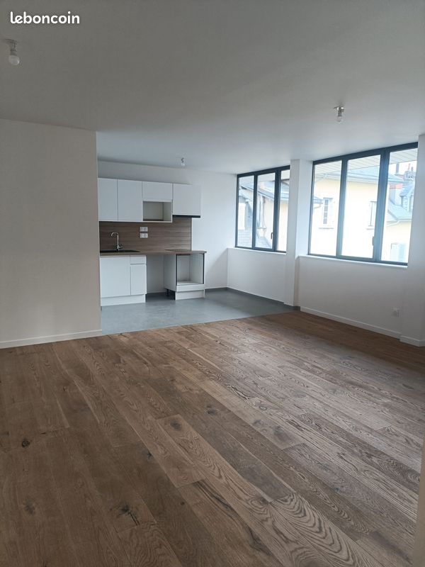 Appartement 2 pièces 55 m² · à Chambéry · 55 m² · 830 €