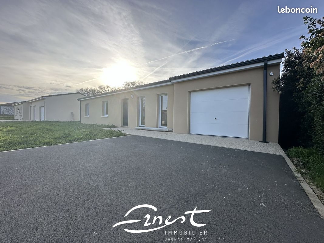 Maison 5 pièces 107 m² · à Jaunay-Marigny · 107 m² · 1 080 €