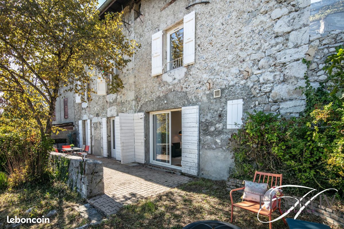 Maison 5 pièces 165 m² · à Biviers · 165 m² · 650 000 €