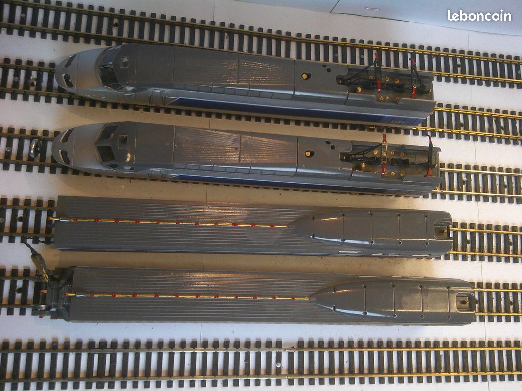 Voiture TGV Atlantique 1ère Classe - échelle HO 1/87 - Jouef (occasion, Très Bon état)