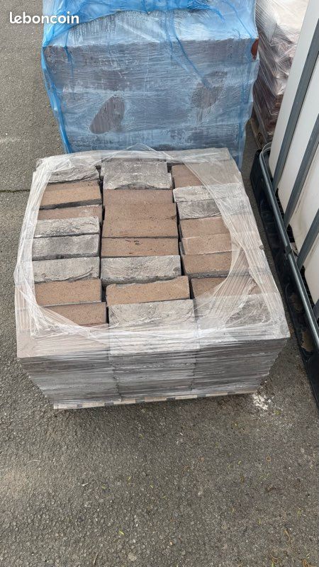 Briquette de parement neuve grise (image 1)