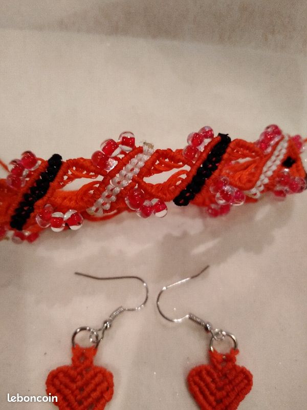 Ensemble bracelet et boucles d'oreilles (image 2)